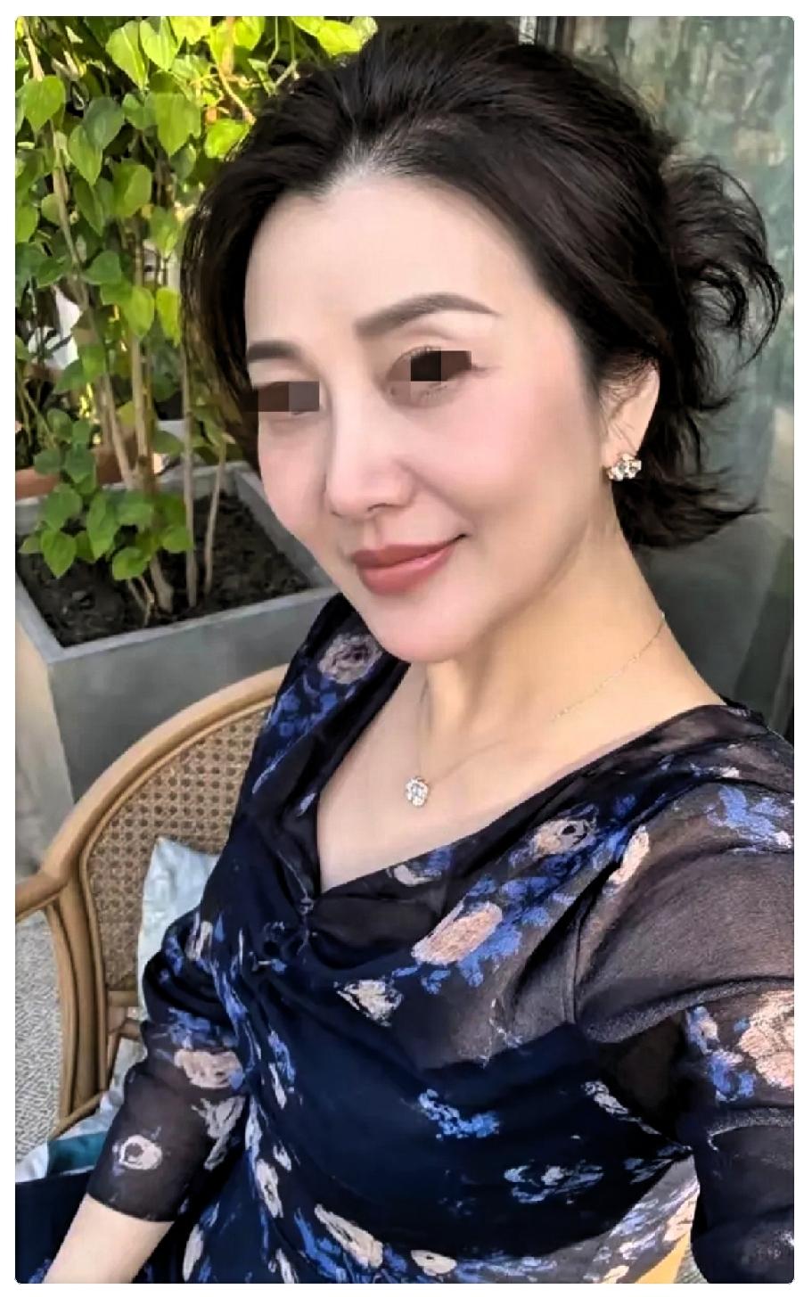 我快五十了，有些话憋在心里，说出来怕人笑话。前阵子热水器坏了，修热水器的小伙