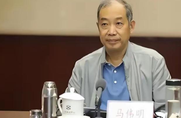 马伟明猜中了，百亿核航母变成烂尾工程，军方给出最后的期限，中国教授竟然预言了美国