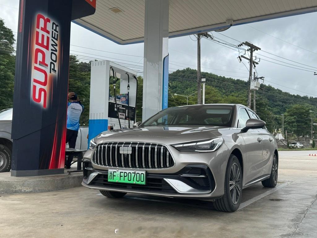 吉利系现在也开始整合，像之前的翼真L380，现在改油混后也并入了吉利银河系，包括