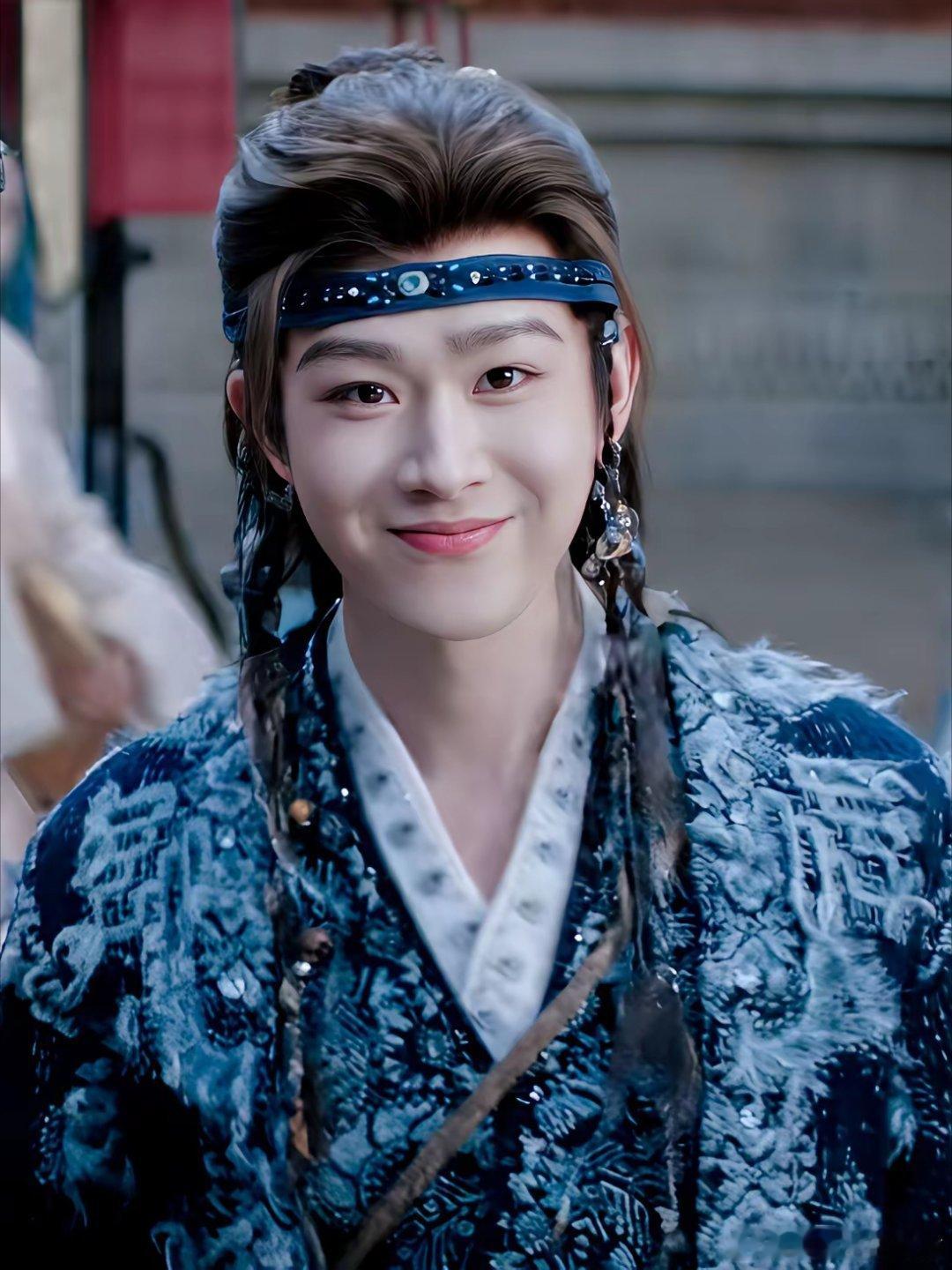 《月鳞绮纪》终于明白为啥很多人说看着费劲了1，脑洞极大别说现实生活了，就连和传统