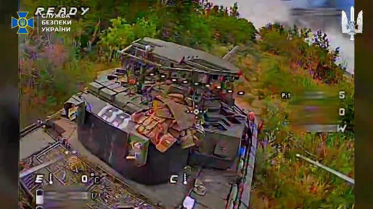 乌克兰资源证实了俄罗斯坦克装备的竞技场-M主动防护系统对自杀式FPV无人机的有效