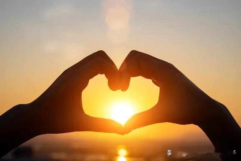 如何修心,让心自由?想修心让心自由，其实不用逃离尘世。生活里鸡飞狗跳很正常，得