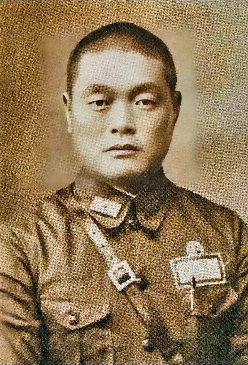 他曾是抗日名将，台儿庄战役中，他率领大刀队与日寇展开白刃战，身负重任坚持不下火线