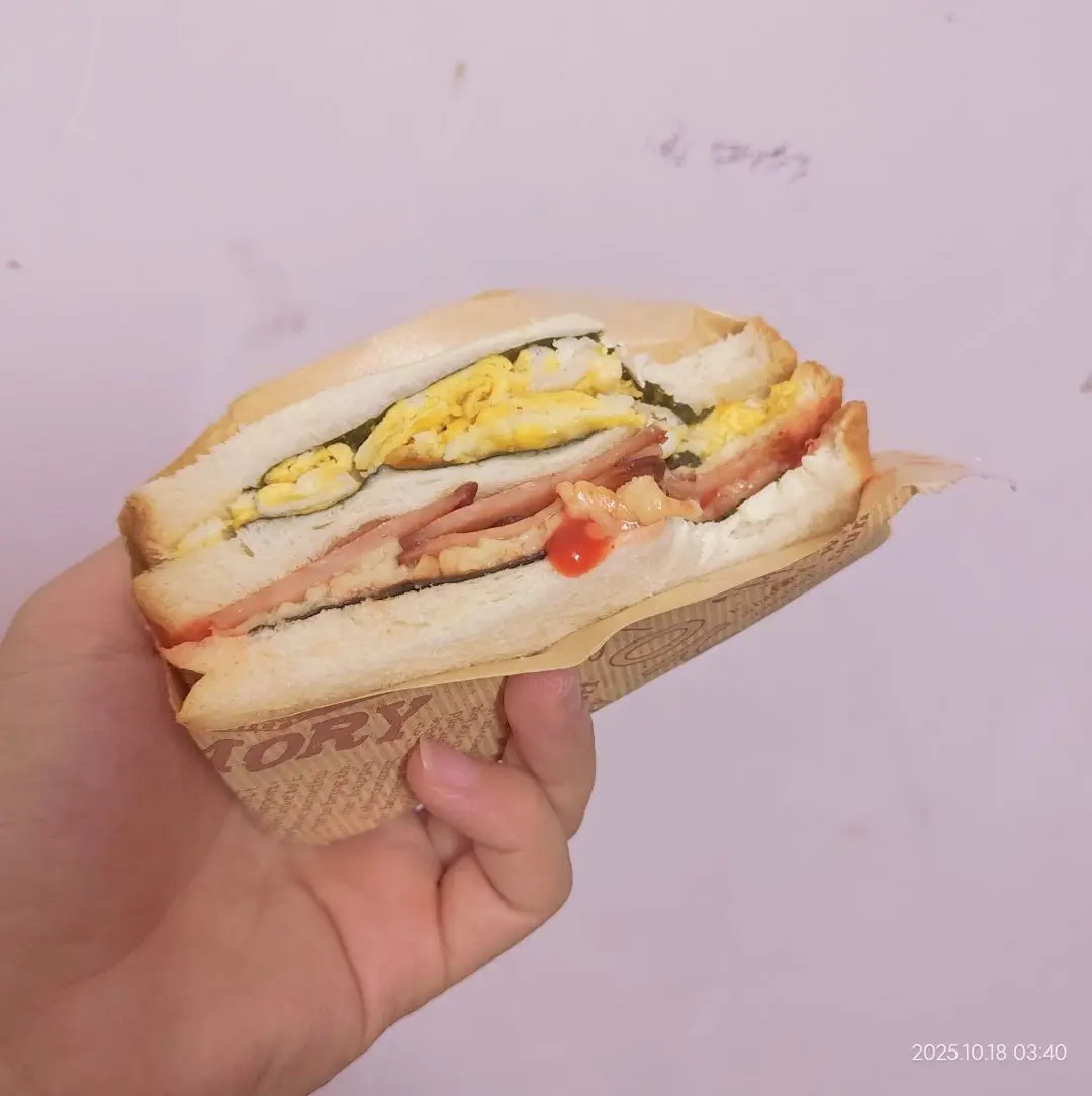 深夜饿了！自制三明治救场