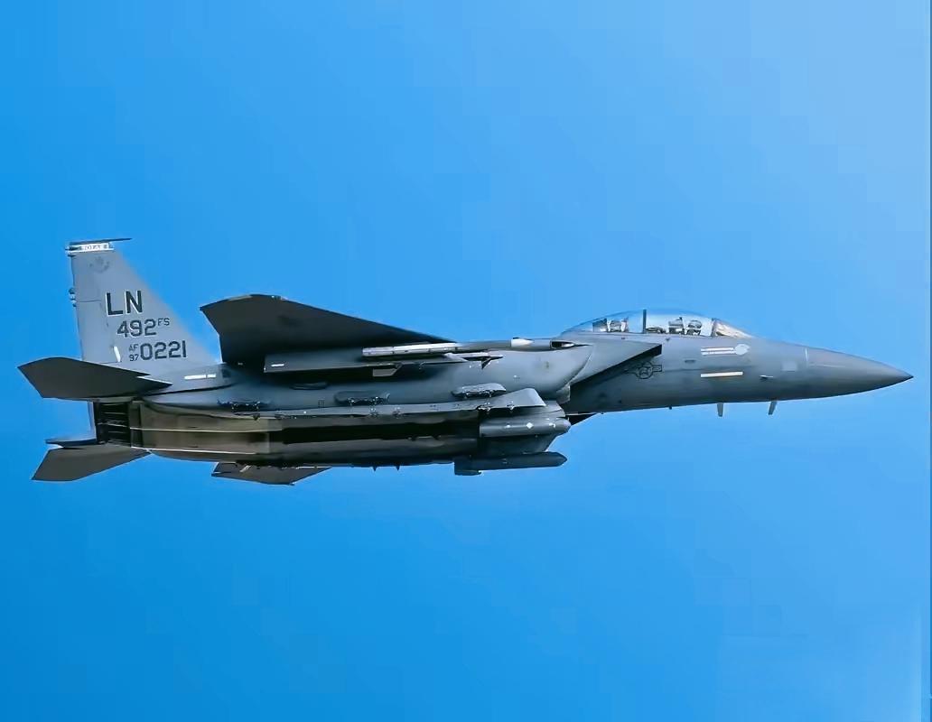 还是美国聪明，战斗机被击落了，就说是故障，或者是友军误击，实际上如果不是因为F1