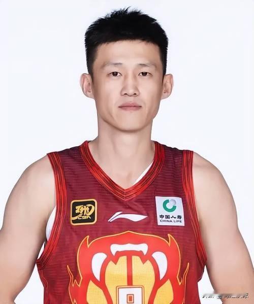 CBA联赛历史各项总数据第一的本土球员一览：01、历史总得分：易建联12