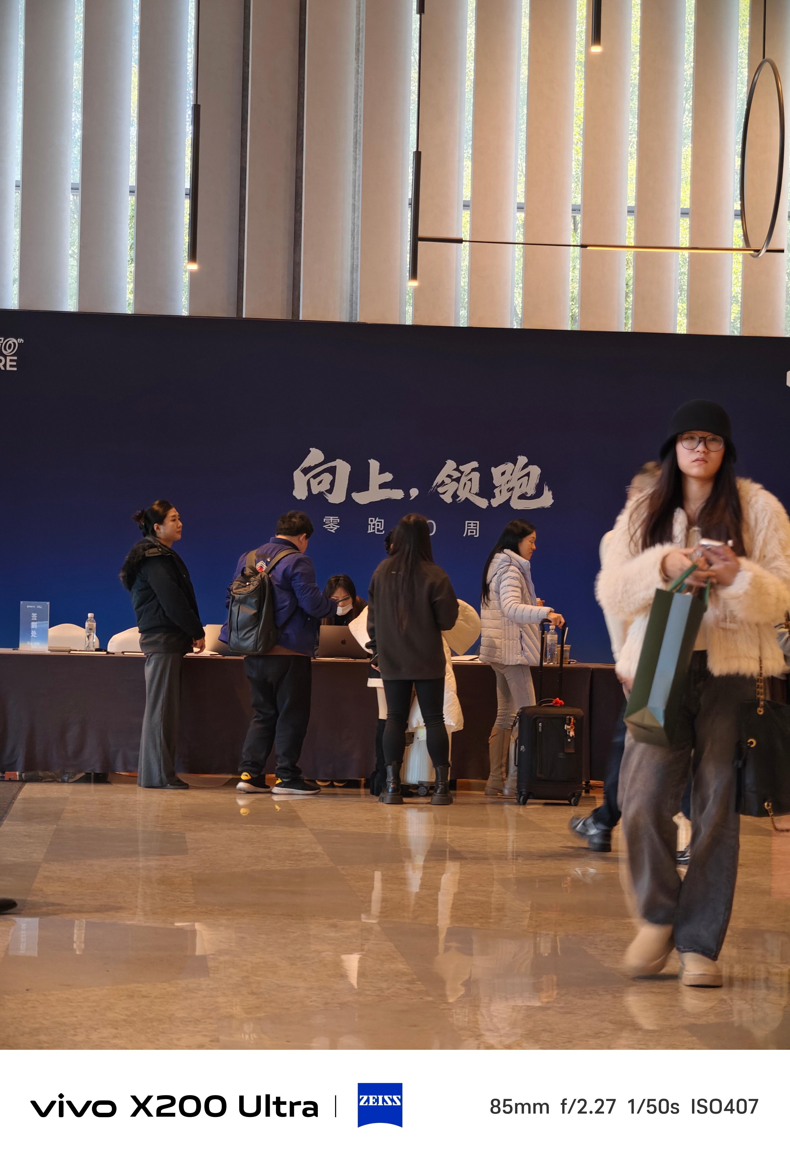 到零跑了阵容挺大看看今晚也会亮相的新车吧D19和零跑的MPV大概率杭州