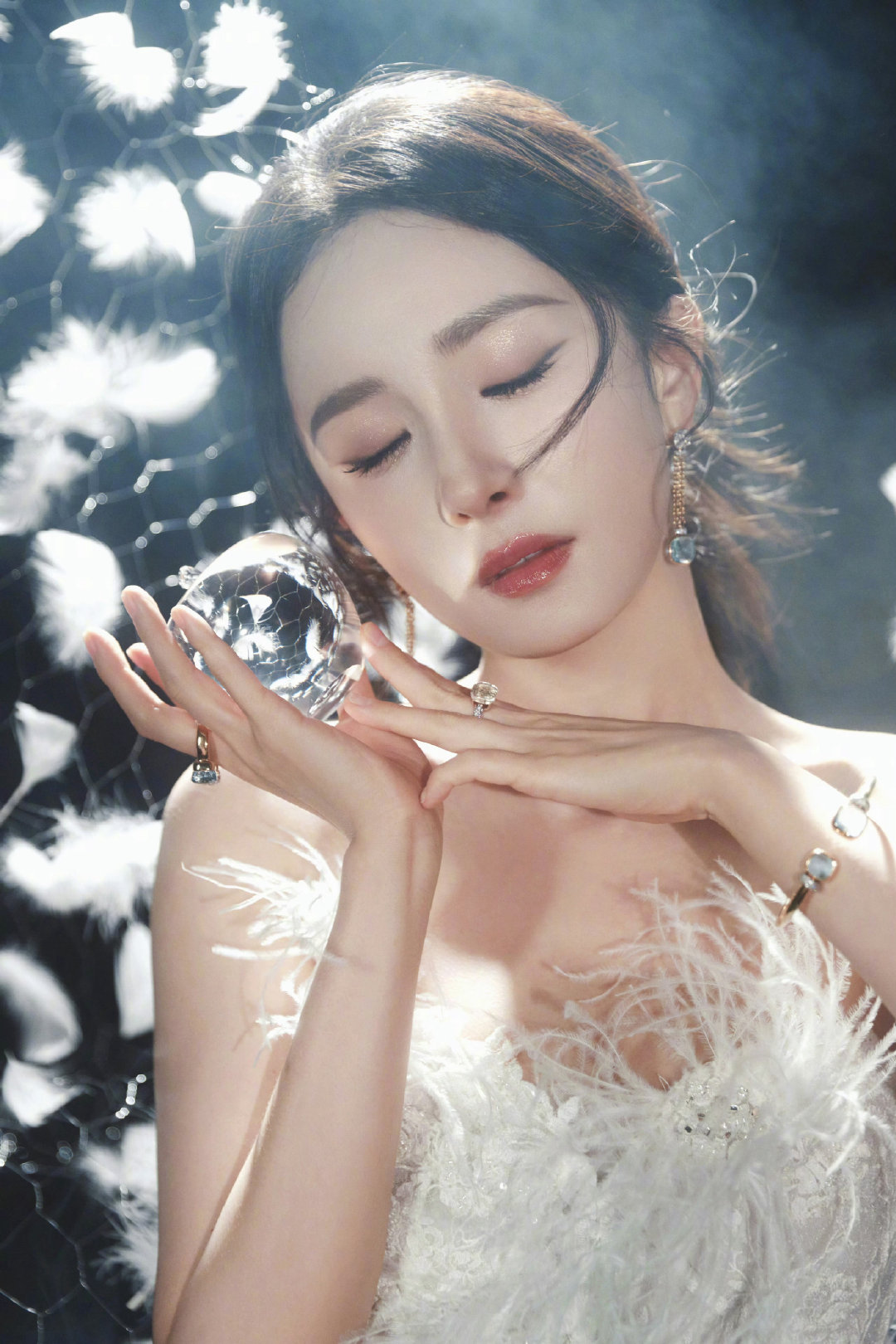 #杨幂#ym#杨幂0912生日快乐#清晨有光，心中有暖，万事皆可期。愿今日所有美好如约而至。八月快要