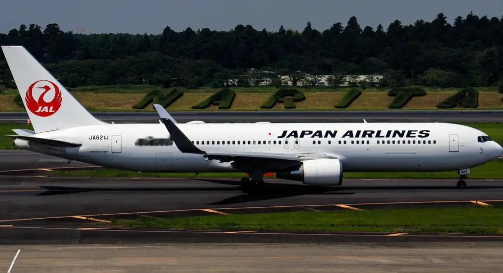 中国网友又想出了一个制裁日本的绝招，就是效仿俄罗斯彻底关闭中国领空不允许日本飞机