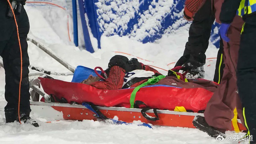 冬奥会米兰冬奥会倒计时1天三枚冬奥会奖牌获得者、加拿大单板滑雪运动员马克·麦克莫