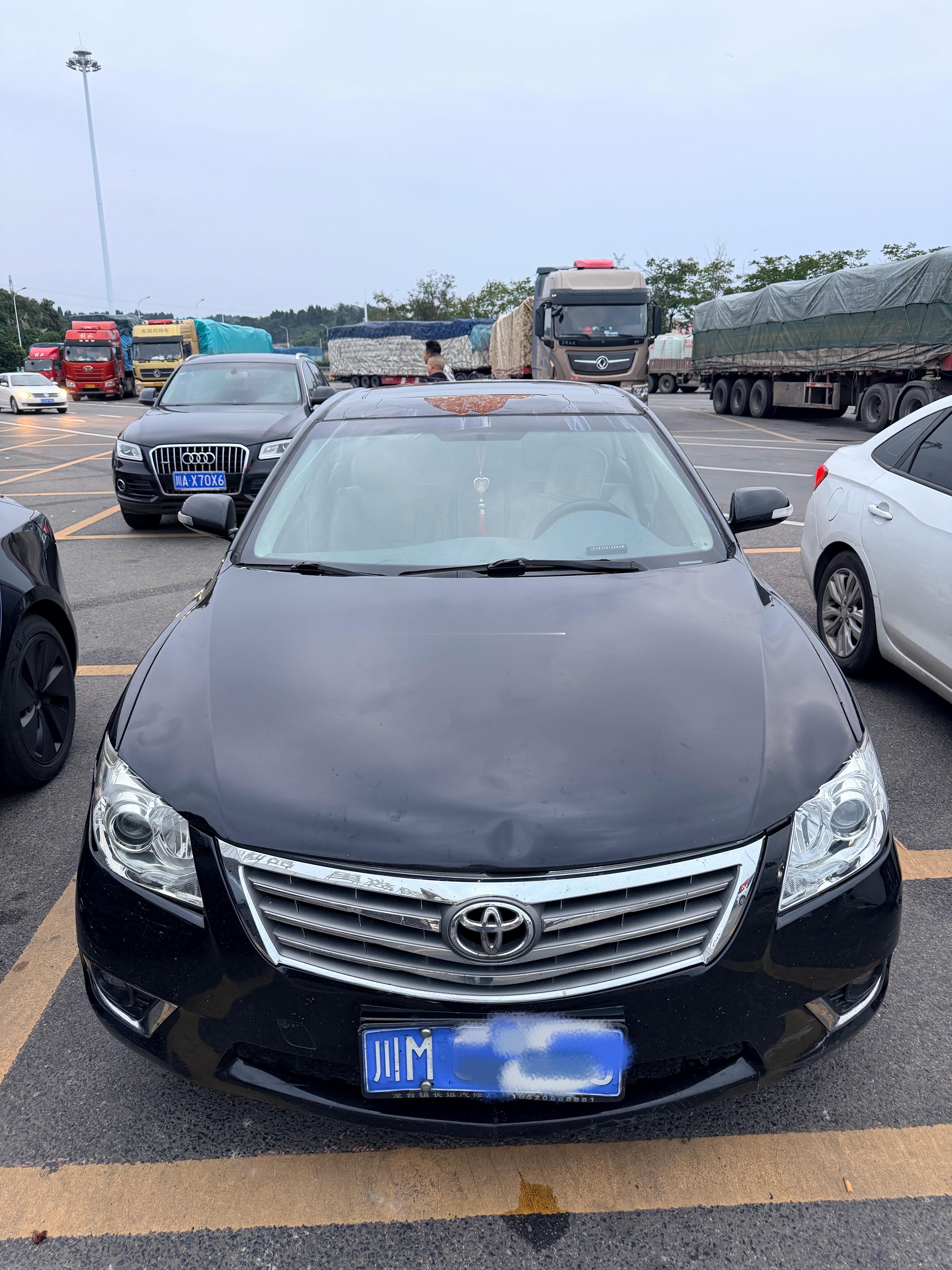 服务区看到这车，感觉他头顶的膏灰跑快乐会被风吹下来[捂脸哭][捂脸哭]​​​