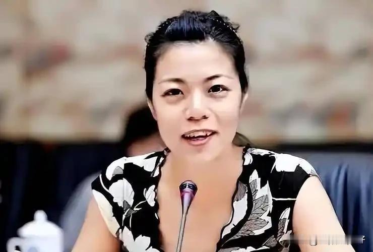 复旦大学教授陈果说：“无论我们活了多久，是70岁，还是80岁，或是90岁，其实，