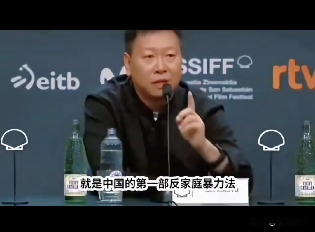 《监狱来的妈妈》是怎么过审上映的？大V志新一语道破：不过是卡了一个bug！【北