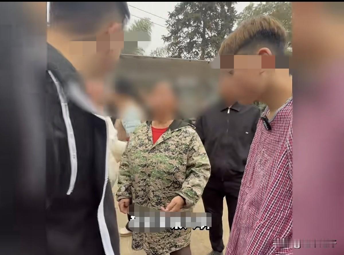 没有呆呆的命，却犯了呆呆的病！发生在湖南郴州某农村的杀猪宴，演变成打斗戏，都是