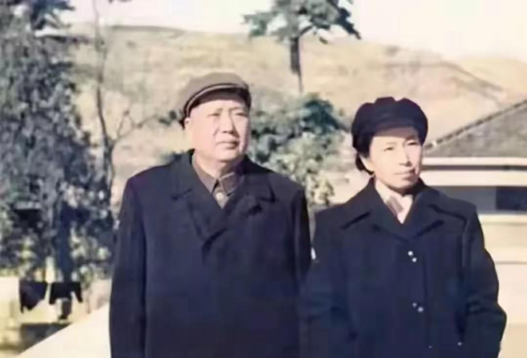 艰苦的年代,追随伟人,追随革命——现在再读那些讲毛主席和战友们的故事,还是会忍不