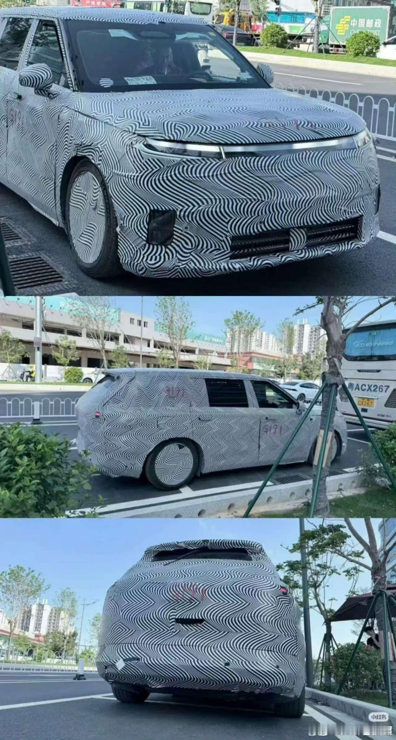 网友拍到的小鹏G01伪装车，以及拉面师傅的非官方渲染图。如图所示，造型极度简洁，