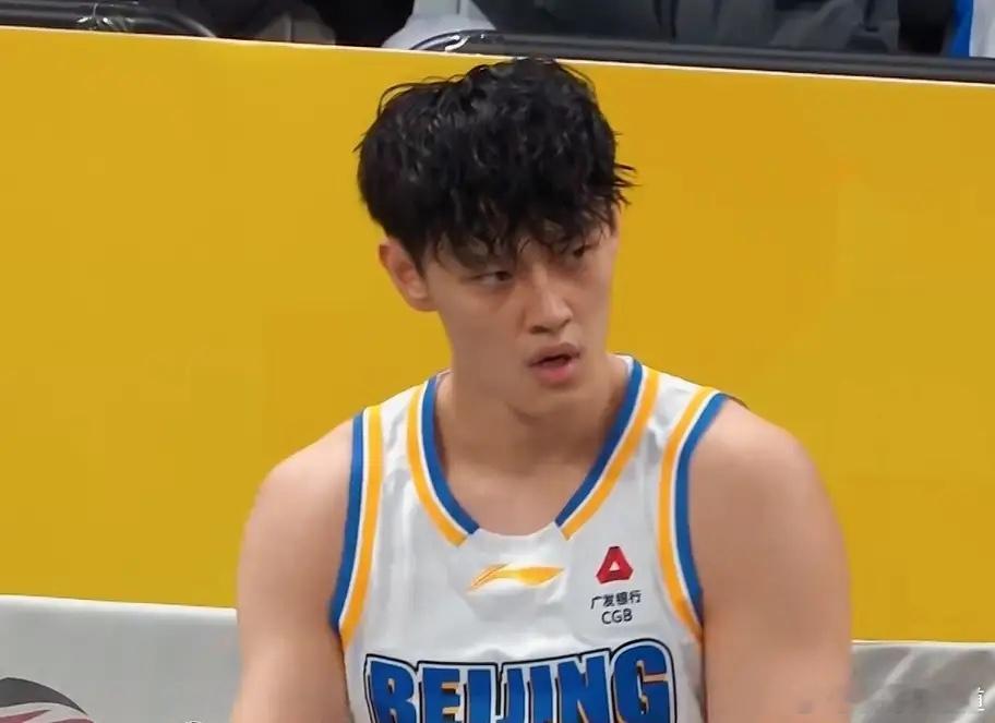 广厦双杀北京；打出了三个不可争议的事实。历史总是惊人的相似，北京三分之差再次憾负