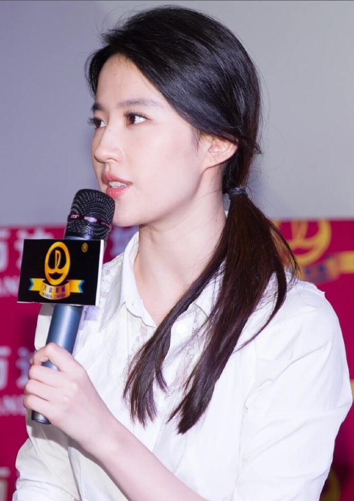 刘亦菲第三种爱情宣传路演旧照
