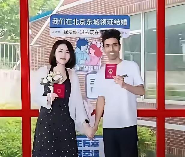 可怜之人必有可恨之处。原厦大金融系高材生郑墨沫，为了爱情不惜放弃中国国籍，注销