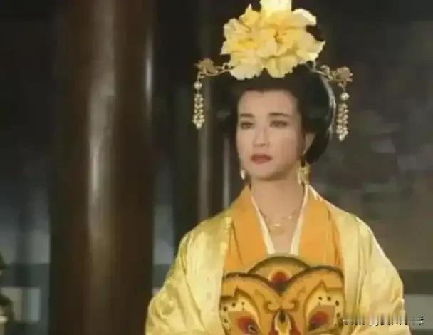 武则天死在洛阳，为什么非要葬在400公里外的咸阳？作为一代女皇的武则天，她的人生