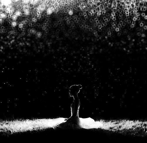 做事的时候，时不时审视一下，这是不是自己想要成为的那种自己；恋爱的时候，时不时审