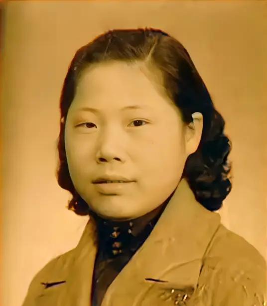 “我装了五个箱子，头部一块，左右大腿各一块，还有身体、双脚。反正除去砍碎的骨头渣