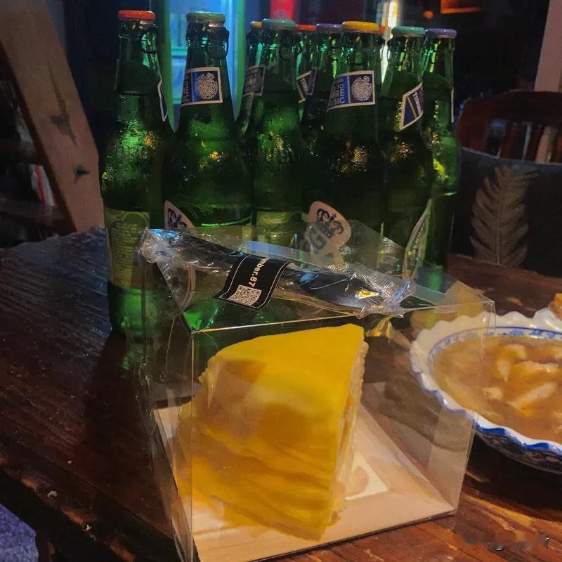 好的感情，皆由“聊”而生许多感情变淡，并非不爱，而是不再交流。从无话不谈，到