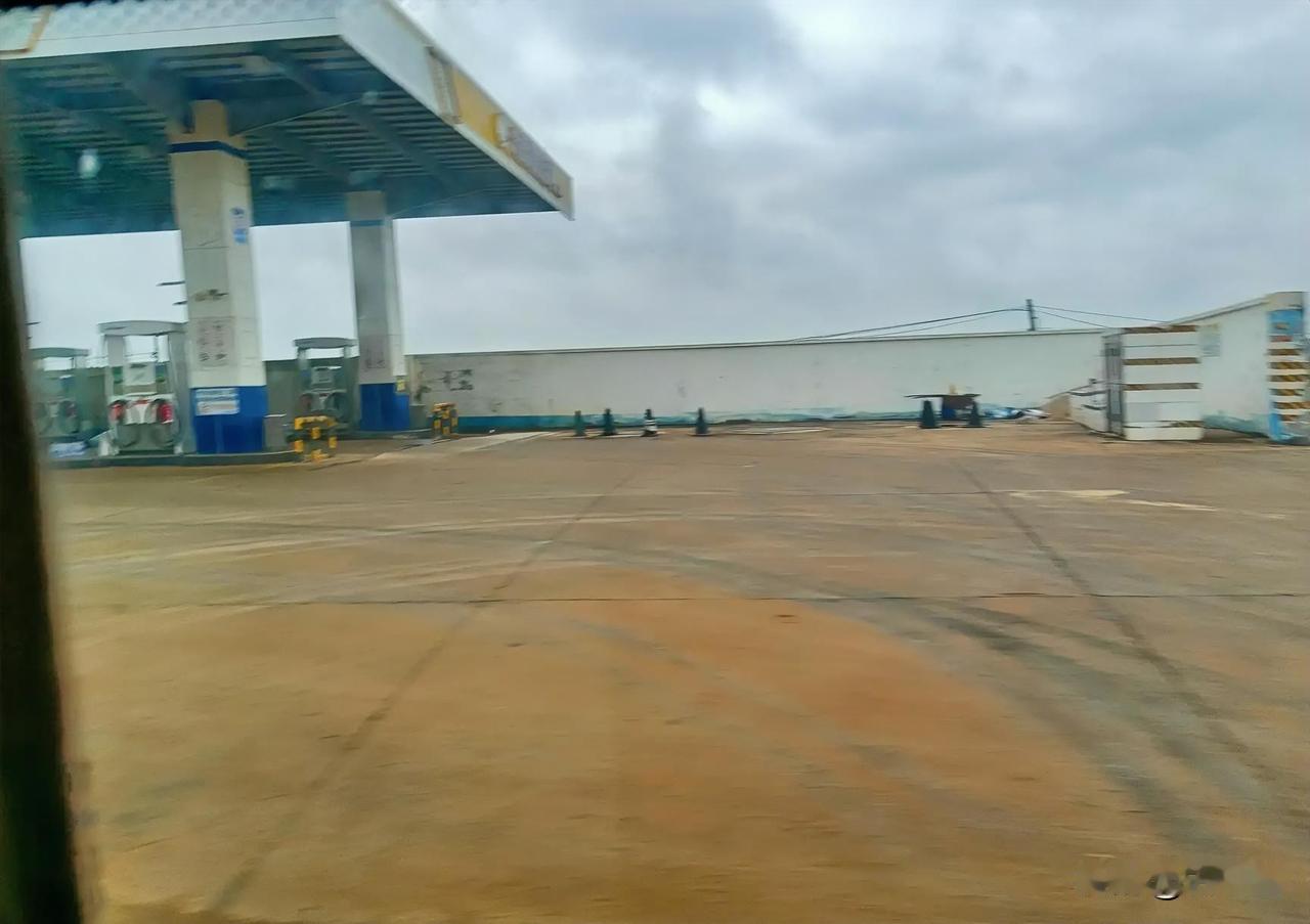 没想到，他就这么走了，堂哥娘家的弟弟，36岁，体制内工作，有房，有车，有存款。