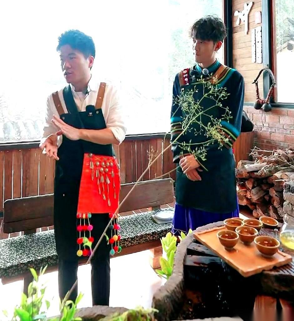 董宇辉最近这话，听着有点刺耳。他又在分享会上说，读书是普通人唯一的出路。可台