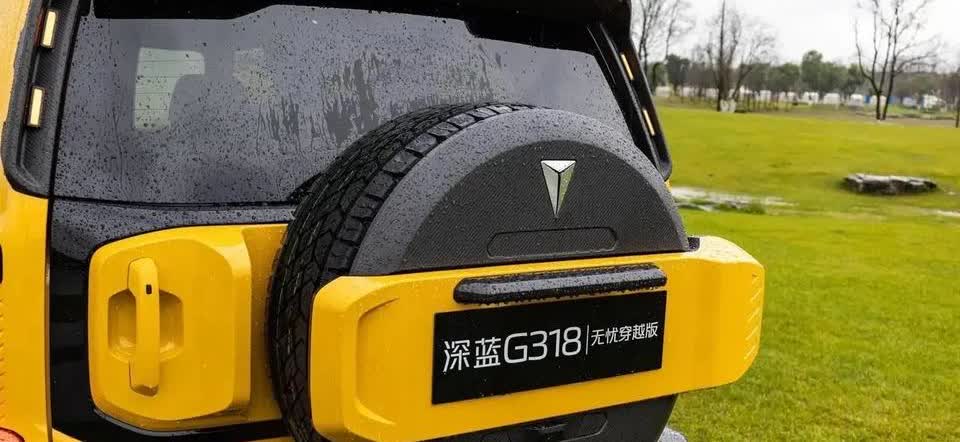 听我一句劝，买车不纠结：1、55万——买奔驰2、40万——买宝马