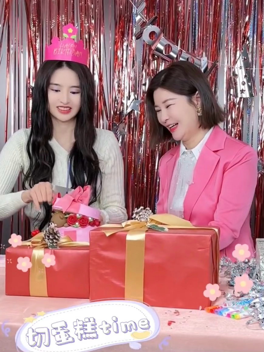 金子涵疑似新关注了杜华金子涵杜华爱豆这个职业绝对不是简单职业，大部分爱豆进公司