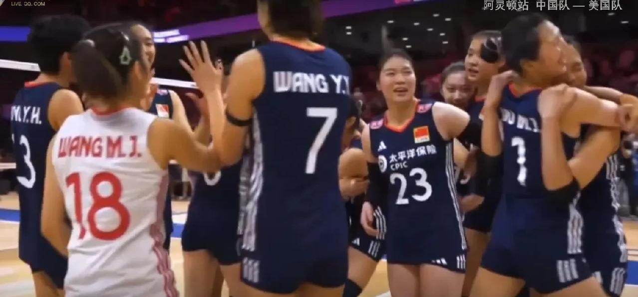 【为什么中国女排总能逆转获胜】中国女排面对东道主美国队再次上演让二追三大逆转，