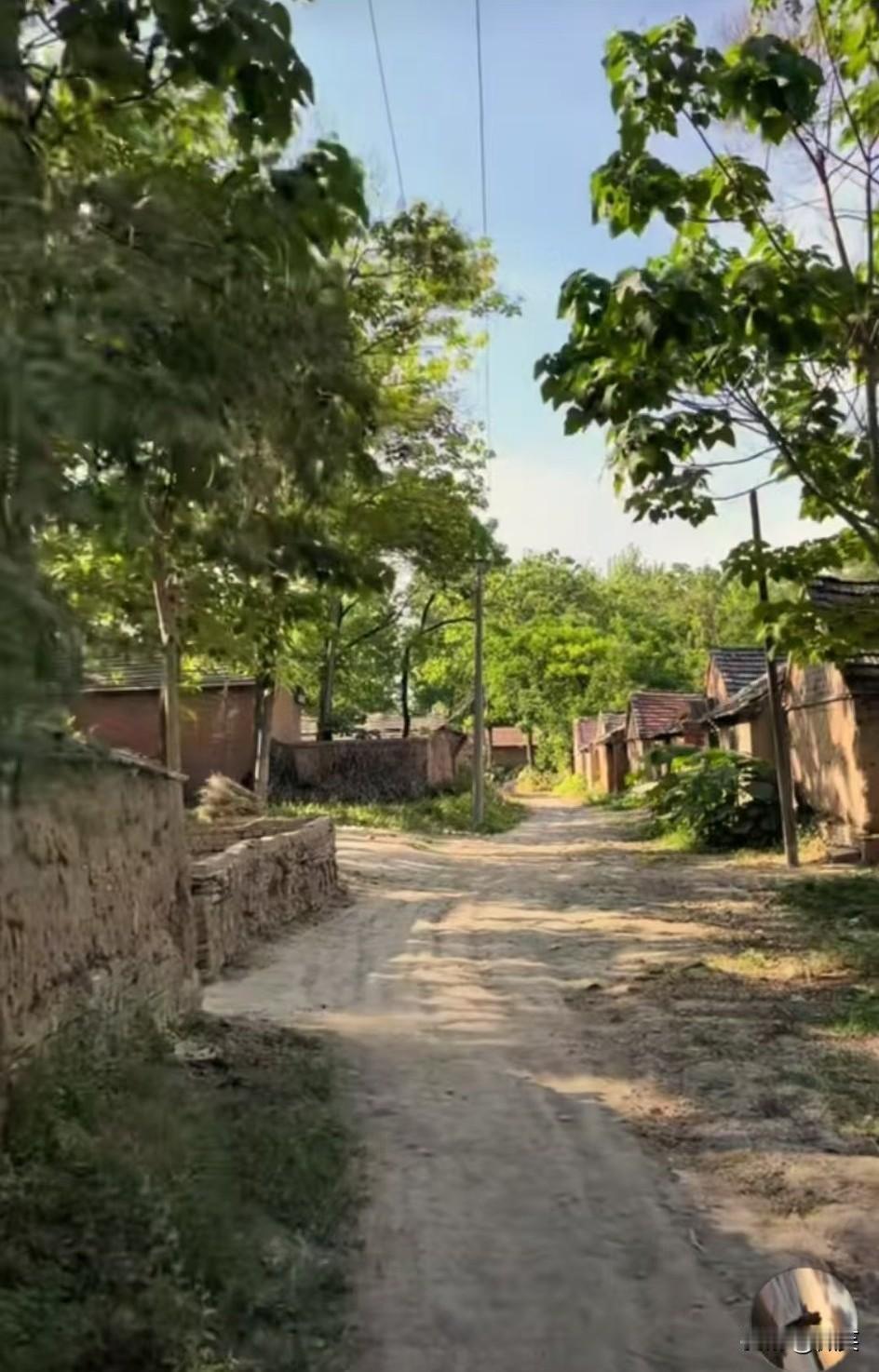 无语了，我都恨死我自己了，咋就活不明白呢？60多岁了，每个月有四千多块钱的退