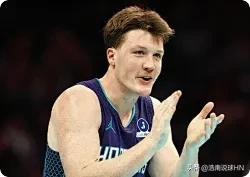 黄蜂队虽然1分惜败雄鹿，但这5名球星不容小觑啊！1、克尼普尔，25届4号秀，