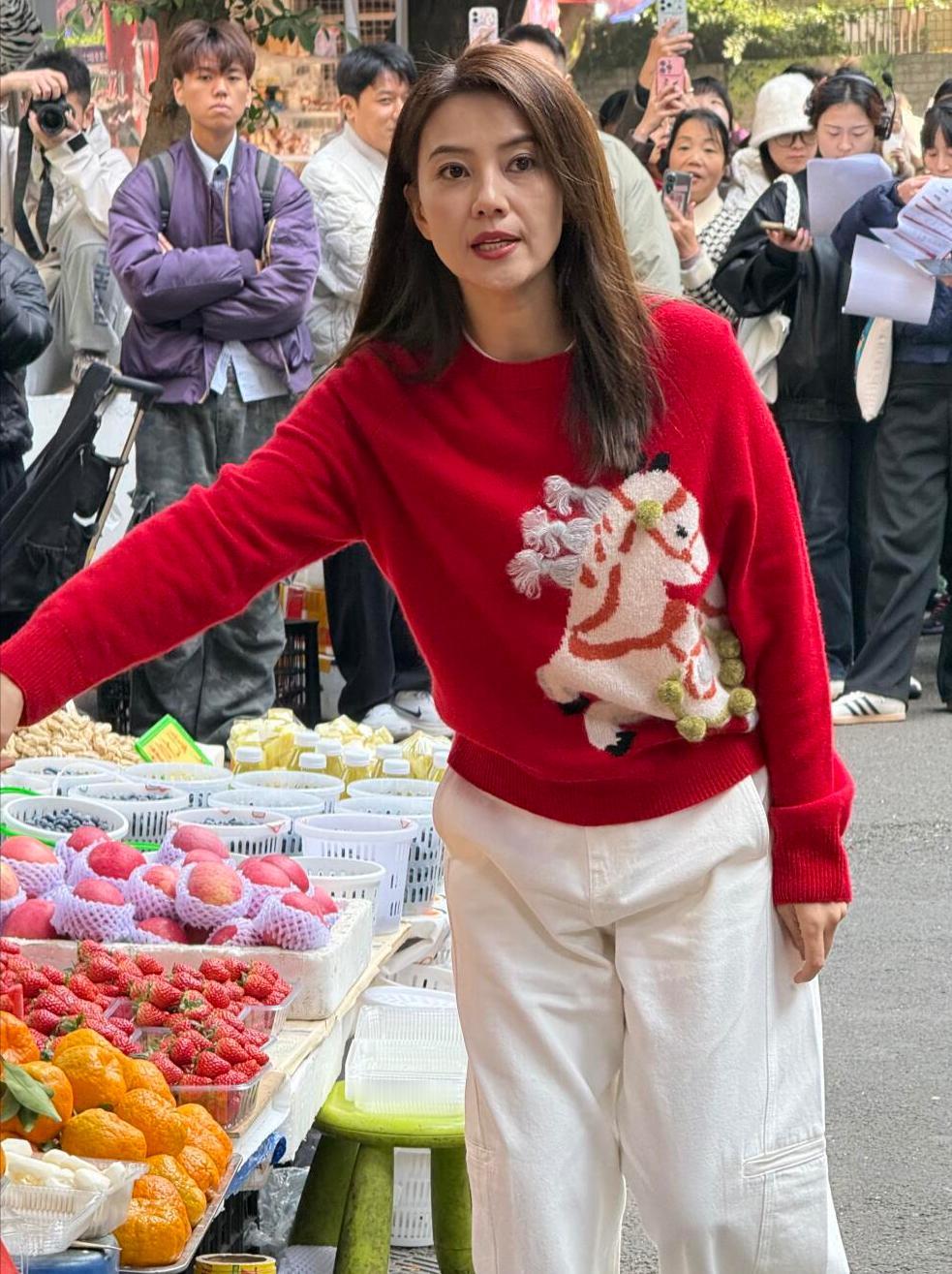 我老公看到高圆圆照片，看完沉默了许久，转过头对我说了一句很感人的话，她说高