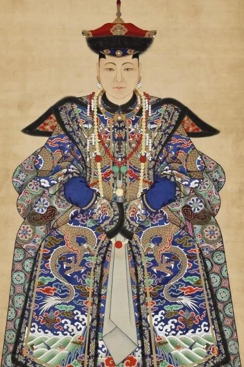 1705年，终年不洗澡，不吃药的93岁宫女苏麻喇姑逝世，51岁的康熙为了再见她一