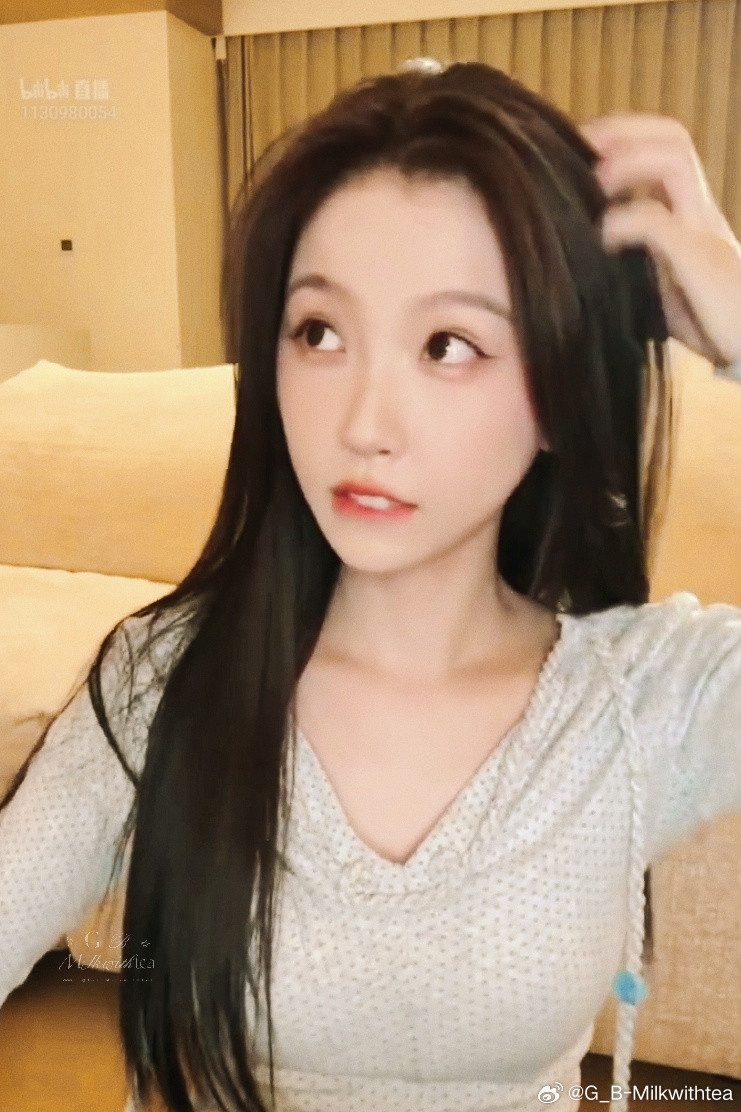 我家宝宝就是这么萌呀首先拿铁为了消肿其次说了是最近喝不要断章取义了虞书欣每天一