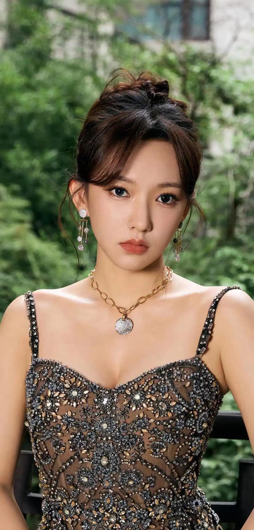 程潇天使面容魔鬼身材，简直就是宅男心中的完美女神！