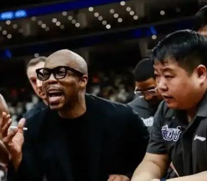 CBA季后赛前两场打完，洋帅成了最大赢家。广州队的米歇尔延续了自己的“神奇”，带