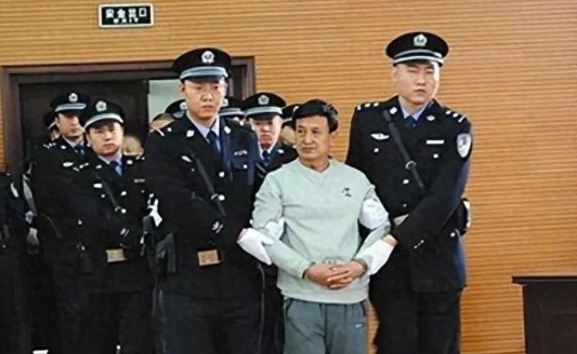 盗墓祖师爷姚玉忠：不用任何高科技工具百发百中，7年前已获死刑【2014年10月