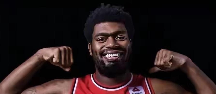满脸凶相的达卡理约翰逊并非辽宁队想要的5号位。威尔斯和达卡理目前在NB乚争总冠军