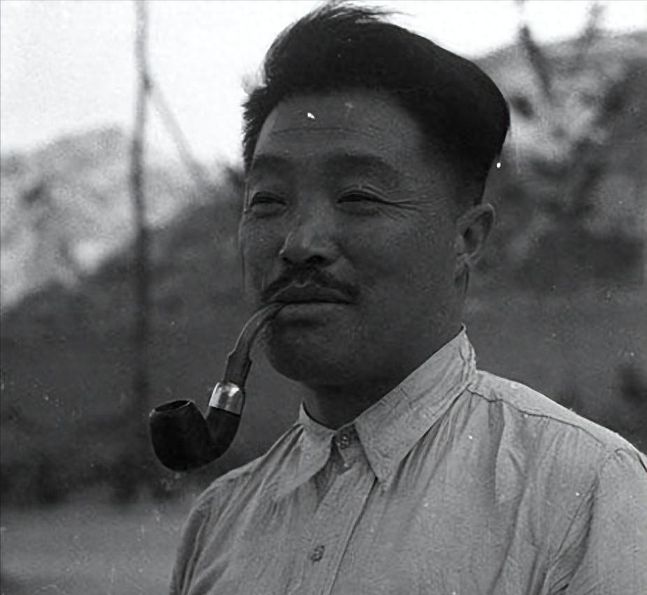 主任甘泗淇批评贺龙师长太过残忍，贺龙反问他难道你还心疼吗？两人究竟为何发生争执