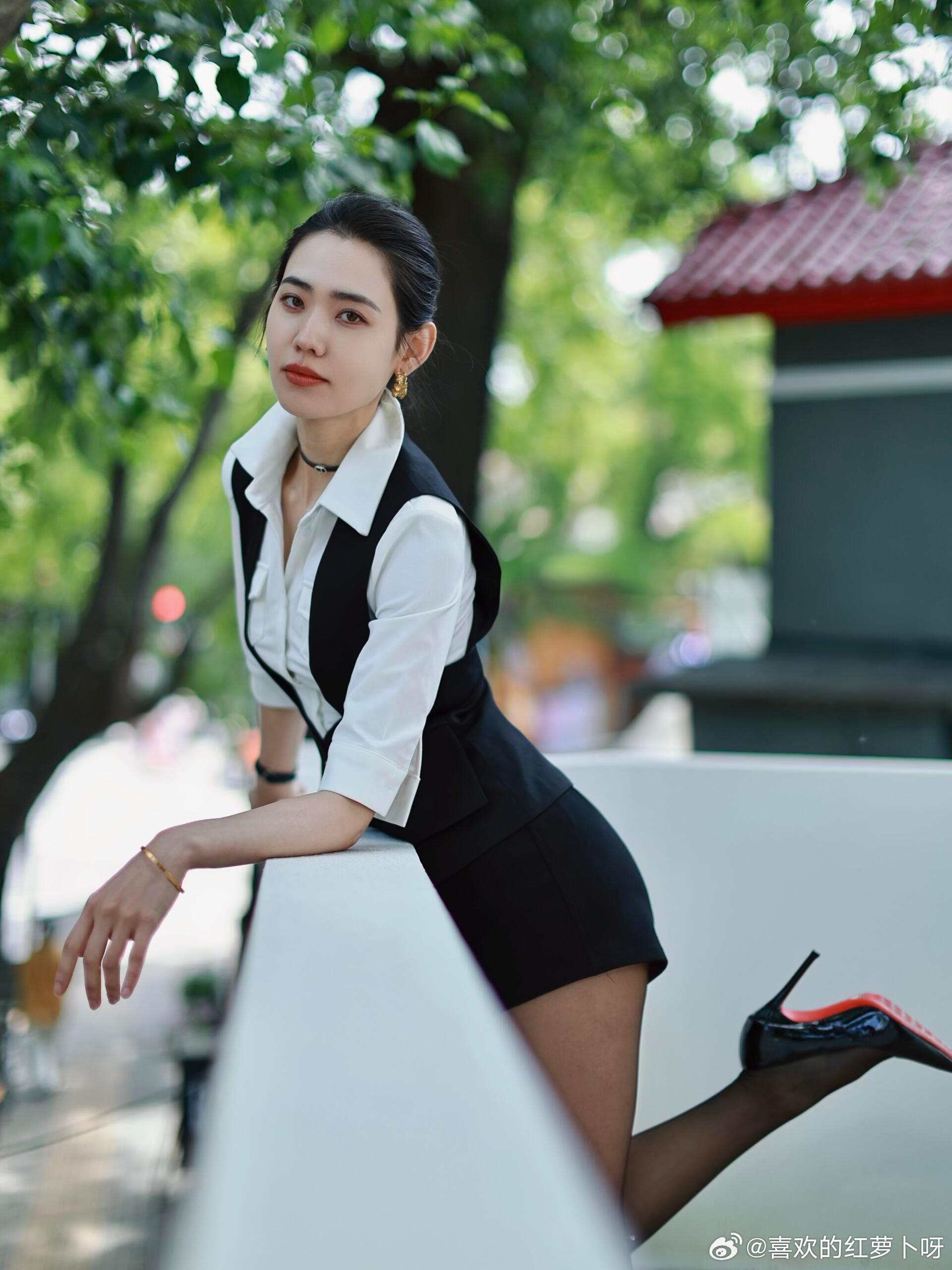 舞蹈老师的气质属实不一样~