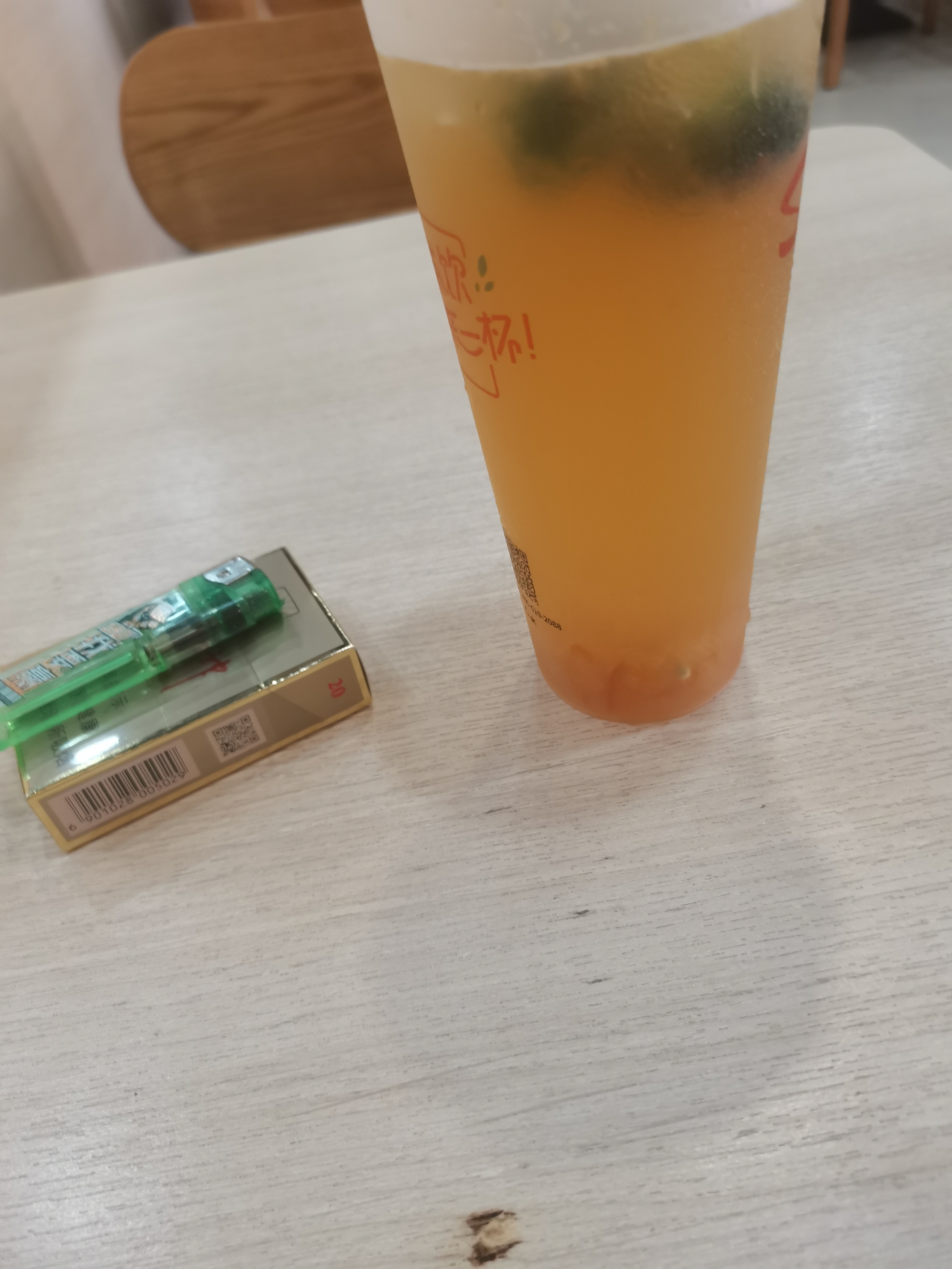 五六月份的广东珠三角➕无业buff，最好不过于入去冷饮店叹空调😳😳😳