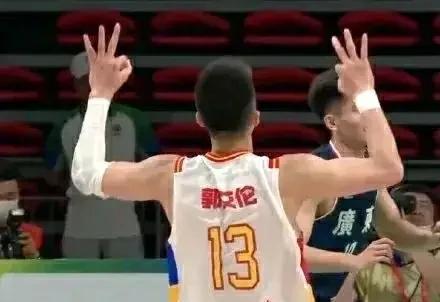 辽宁男篮全运会卫冕危机！郭艾伦周琦缺席+广东广厦围剿，杨鸣如何破局？