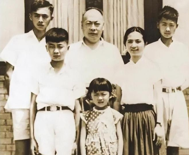 1974年，陈毅夫人张茜病重弥留之际，盯着三个儿子只说了一句话：“一定要等到妹妹