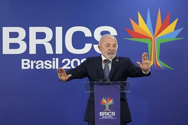 巴西的农民开心的跟过年似的，就连巴西总统卢拉都开心的说，“不惧美国任何制裁”。这