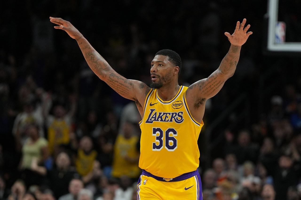 打出身价！湖人可以为斯玛特准备续约合同了！湖人能在季后赛首轮取得大比分3-0