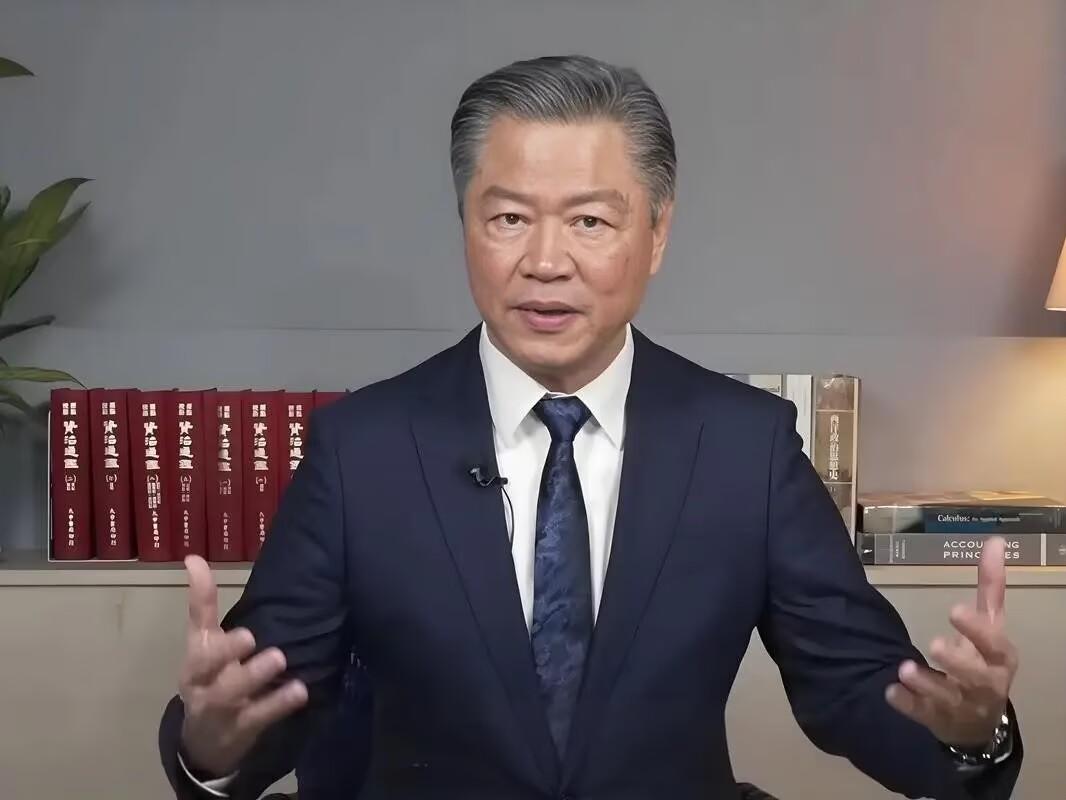 台湾时事评论员赖岳谦：高市早苗赢了大选，民进党上下一片欢呼，好像抱到大腿了。但我