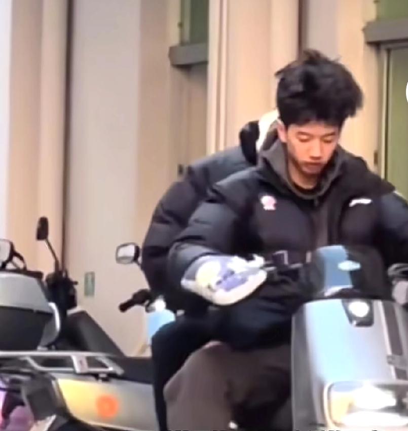 杨溢被说要租借出去，下家是否威壮不重要，两个年轻人类似徐杰太致命徐杰不能在